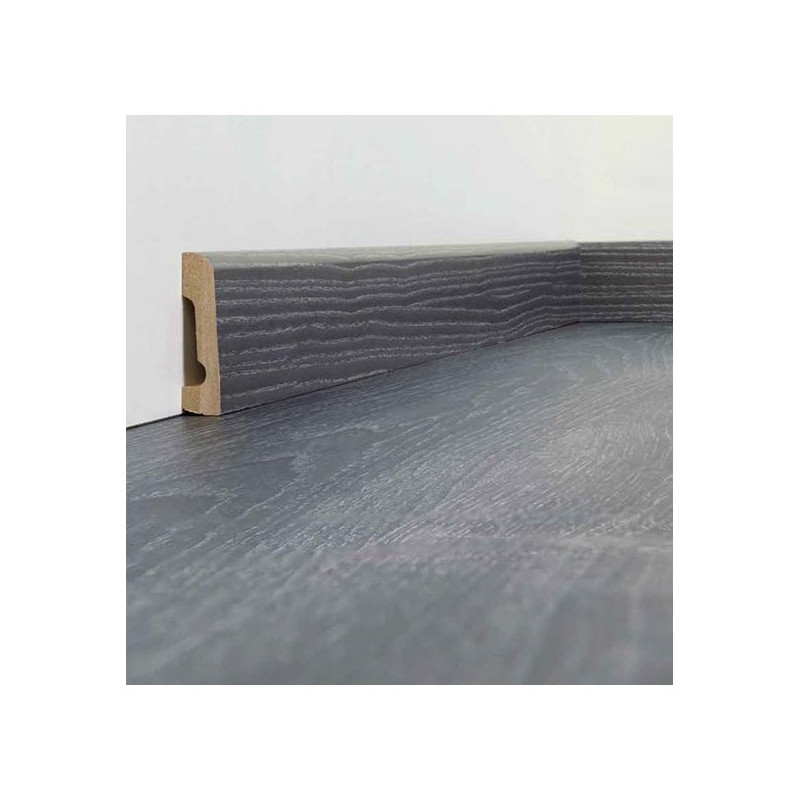 SWISS KRONO Plinthe - chêne brun - 50x19x2400mm SWISS KRONO Plinthe - chêne brun - 50x19x2400mm