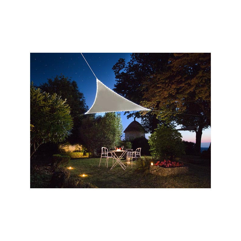 Voile d'ombrage triangulaire 3.6x3.6x3.6m avec led intégré Voile d'ombrage triangulaire 3.6x3.6x3.6m avec led intégré