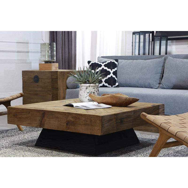 Idée déco pour le salon : choisir une table basse en bois